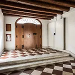 Myplace Centro Storico Apartment